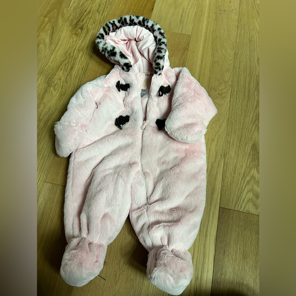 Like New Adorable Pink Snowsuit With Hood 6-9 months